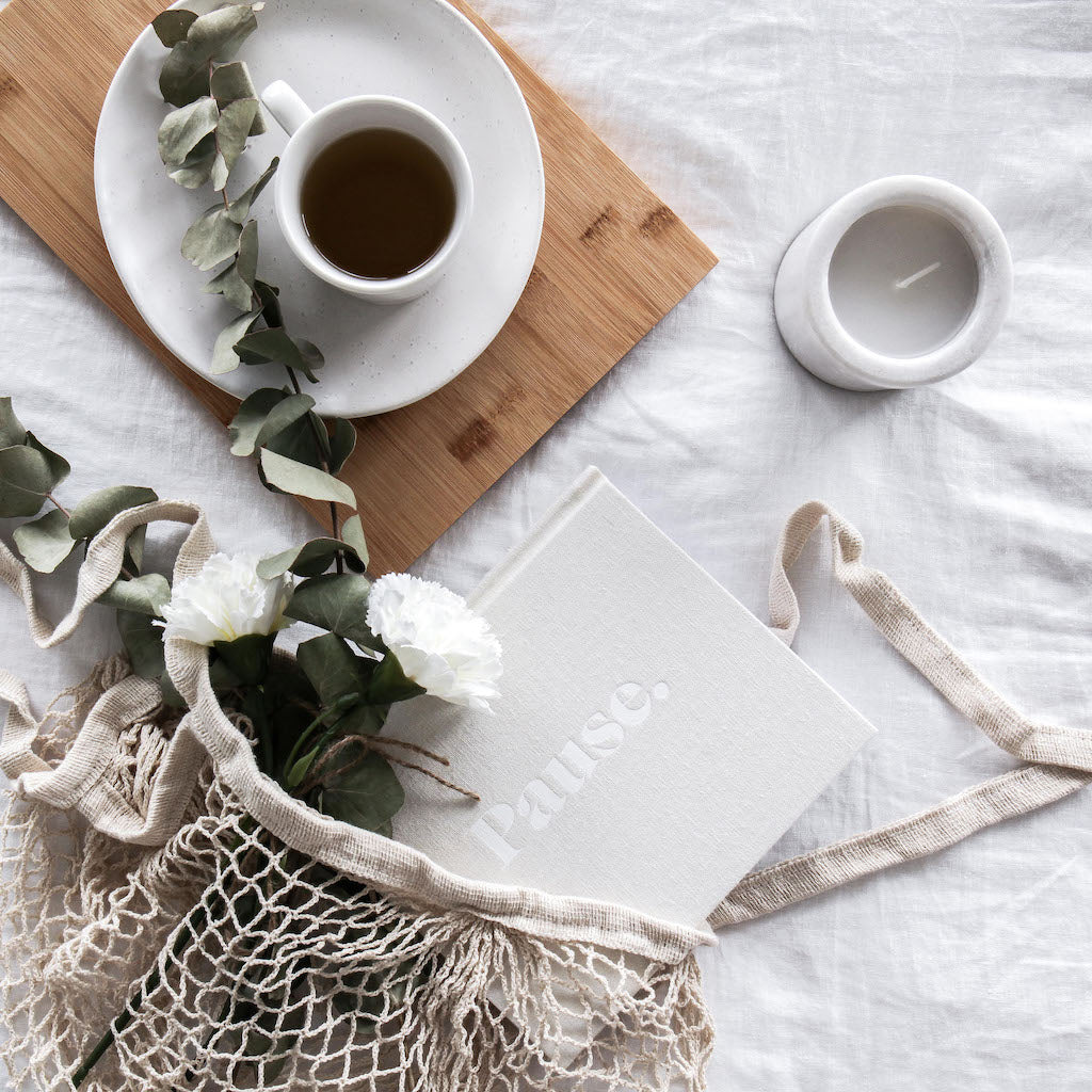 Pause Book